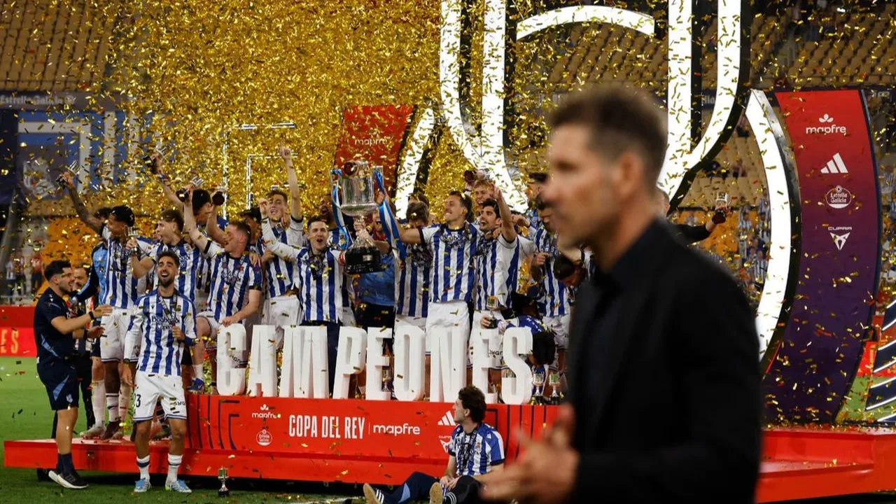 تجاوز نحس كوبر.. سيميوني يرفض أسئلة عن أرسنال بعد صدمة الكأس